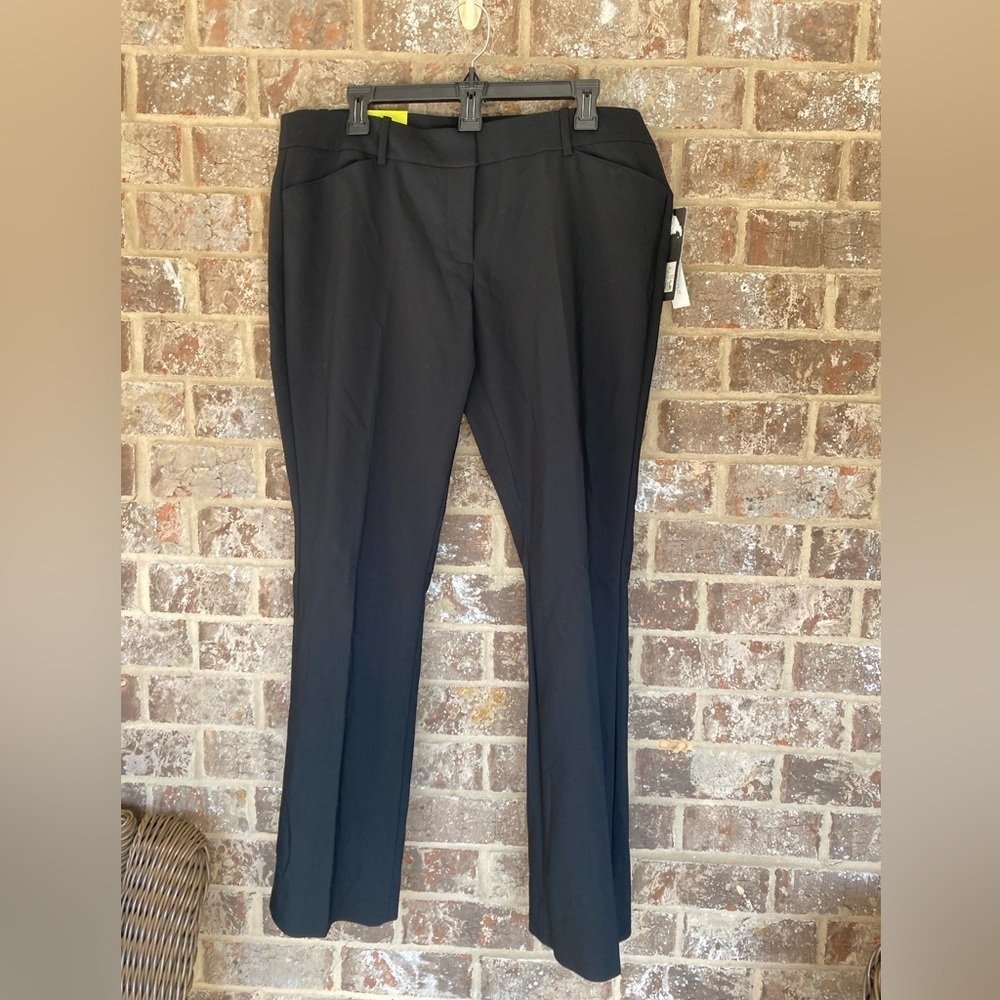Mossimo Women's Black Stretch Extensible Pants Boot cut Size 14 NWT